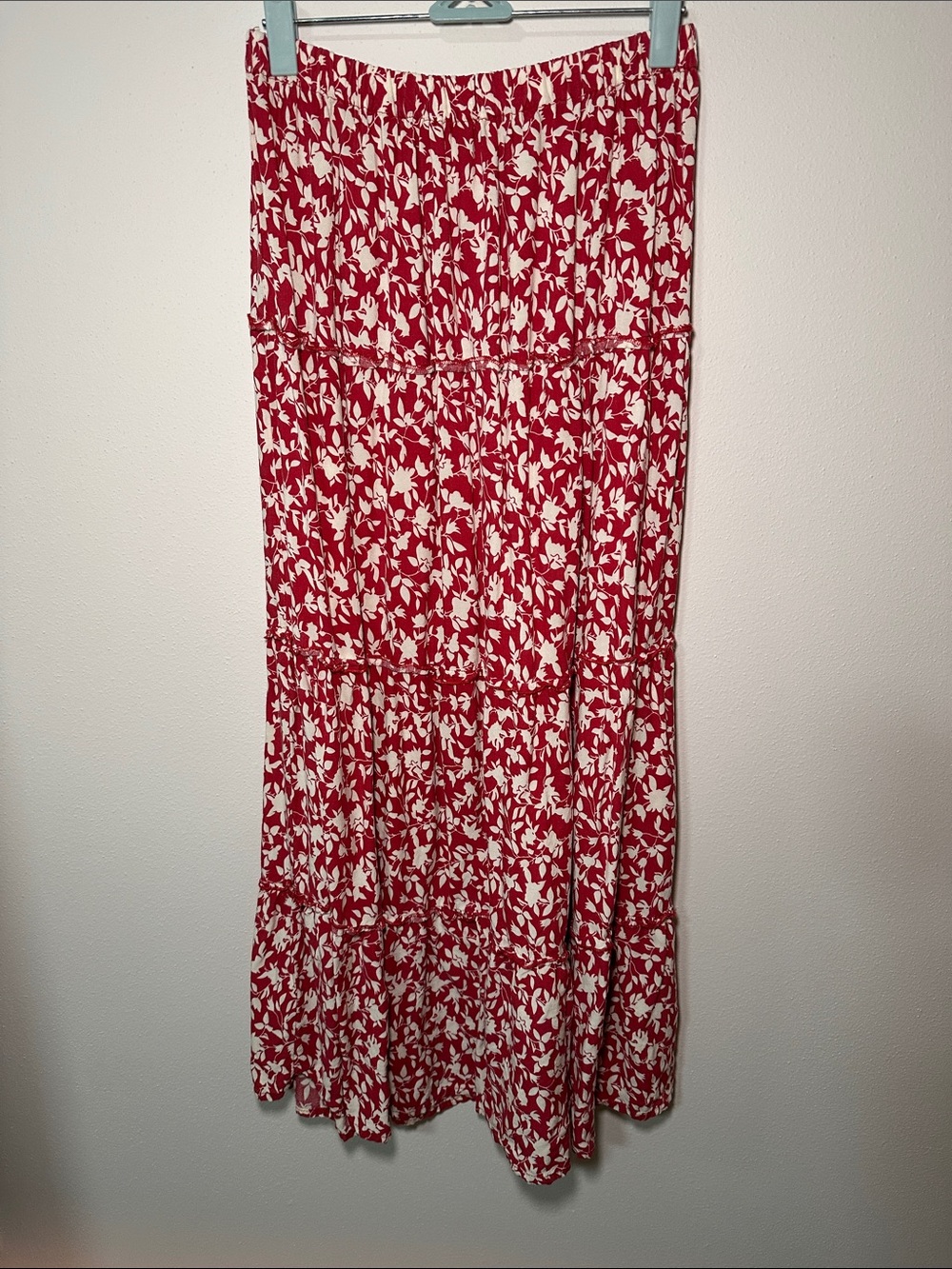 T.J.Maxx Red and White Floral Tiered Maxi Skirt